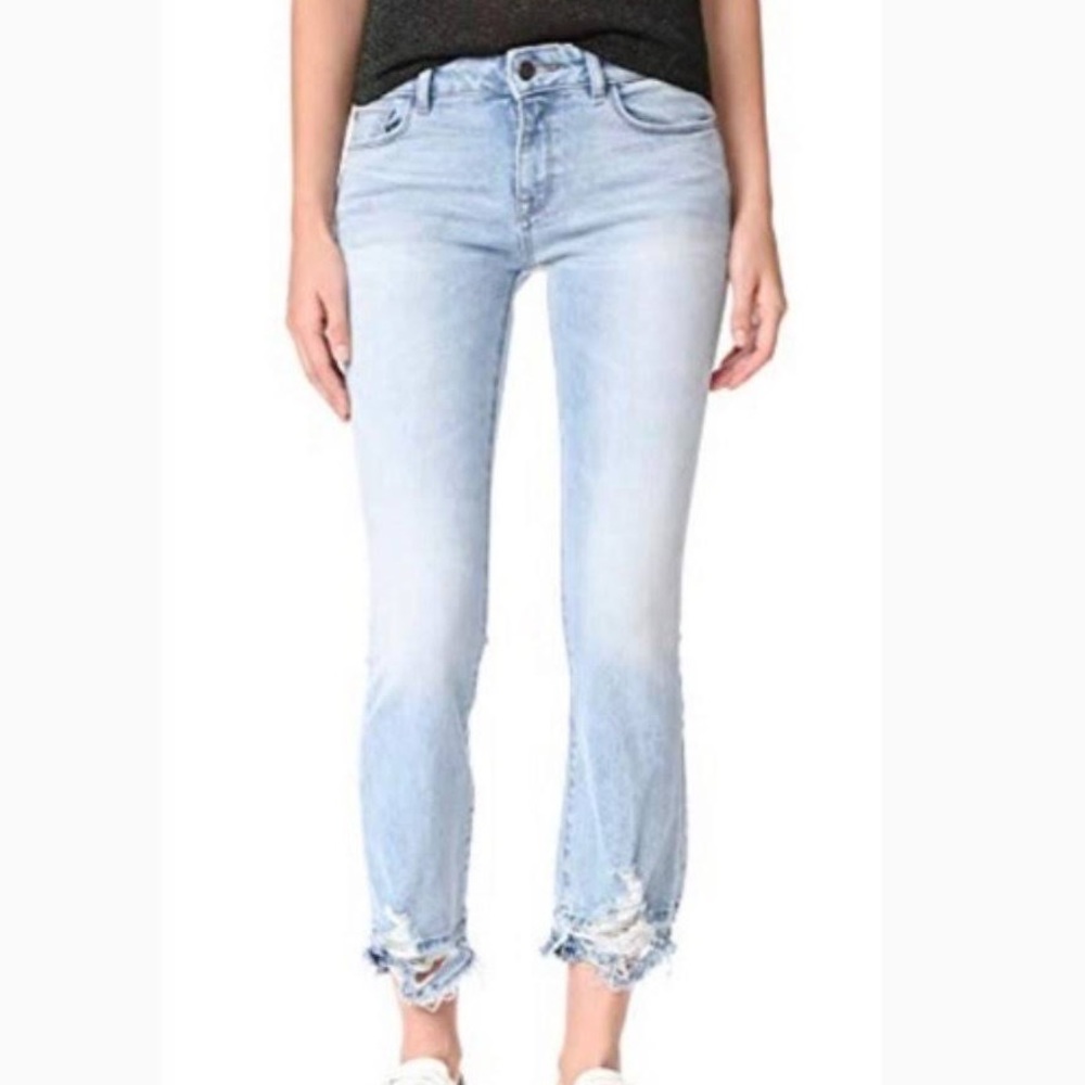 DL1961 Lara Cropped Flare Jean